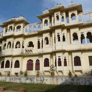 Hotel Ravla Khempur